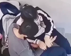 Clip: Học sinh làm chuyện ấy giờ nghỉ trưa ở trường.