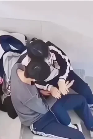  Clip: Học sinh làm chuyện ấy giờ nghỉ trưa ở trường.